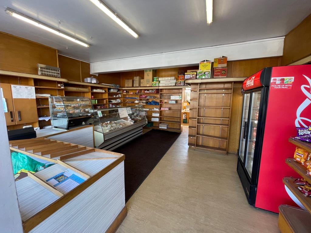 Lot: 51 - VACANT LEASEHOLD SHOP UNIT -